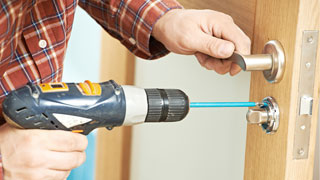 Automotive Locksmith at 02141, Massachusetts